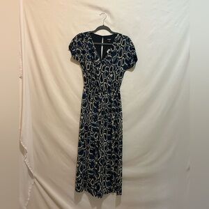 NWT- Express Women’s Jumper Wrinkle Resistance Navy/White Size XS